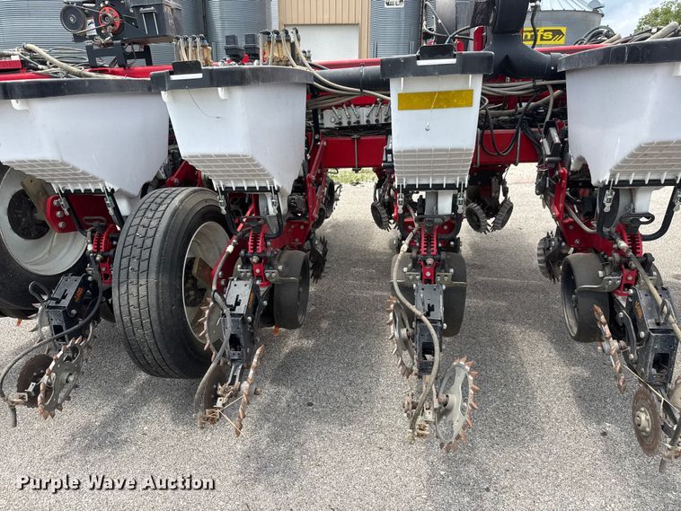 image for item NA9457 AGCO Challenger 9800 no-till planter