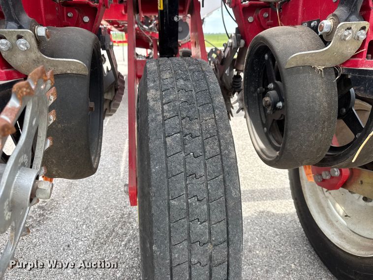 image for item NA9457 AGCO Challenger 9800 no-till planter