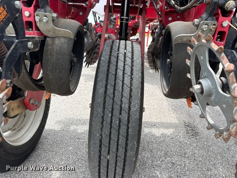 image for item NA9457 AGCO Challenger 9800 no-till planter