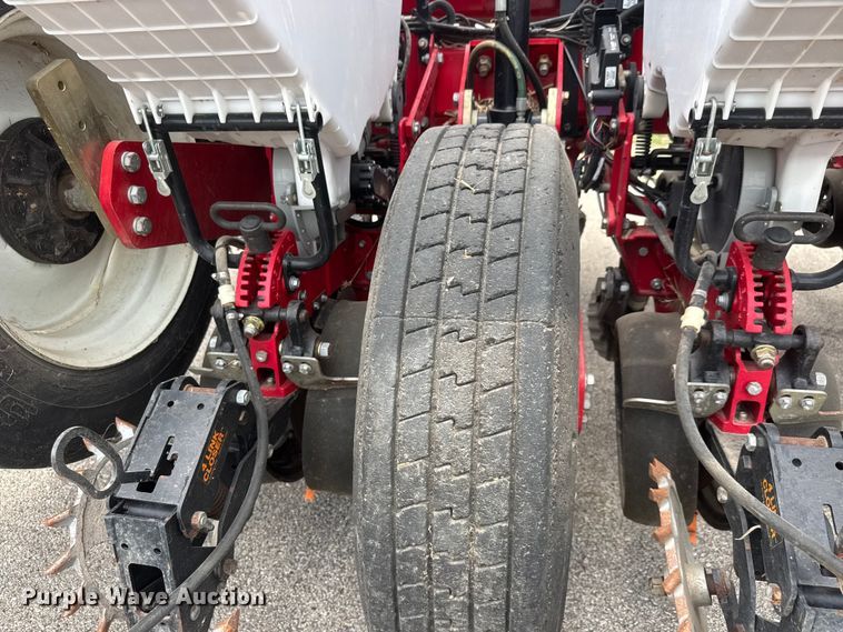image for item NA9457 AGCO Challenger 9800 no-till planter
