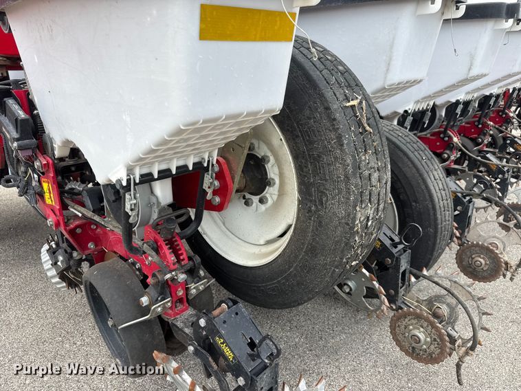 image for item NA9457 AGCO Challenger 9800 no-till planter