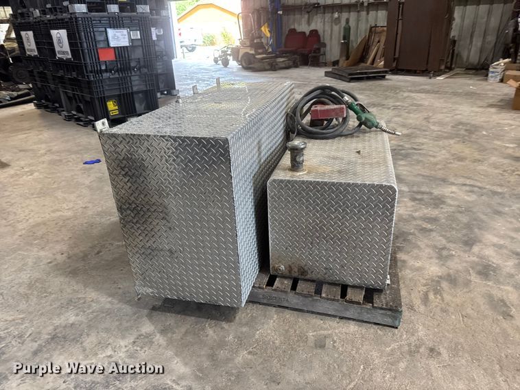 image for item NA9463 (2) fuel tanks