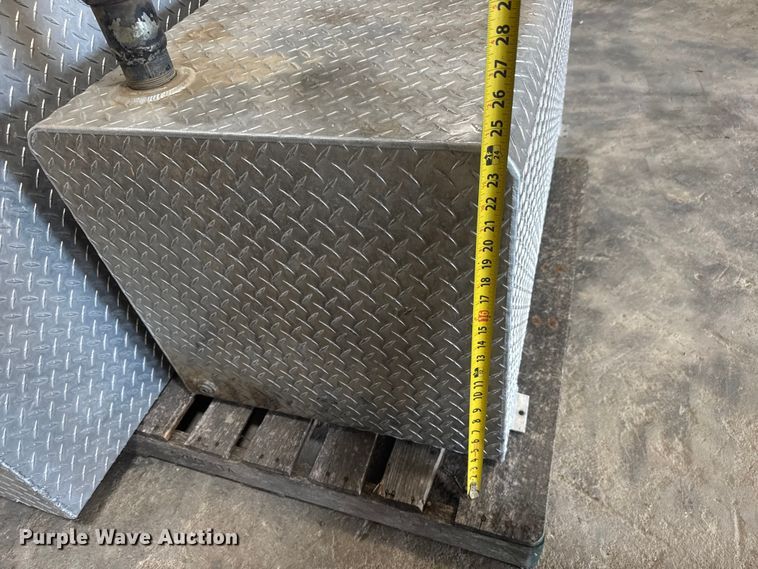image for item NA9463 (2) fuel tanks