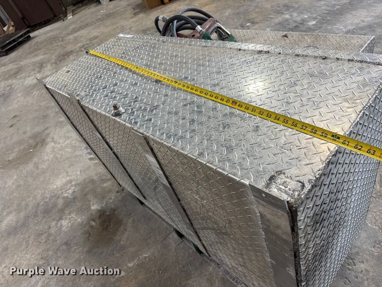image for item NA9463 (2) fuel tanks