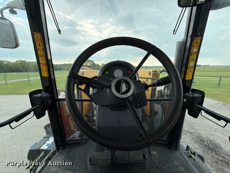 image for item NA9465 2012 Challenger MT585D MFWD tractor