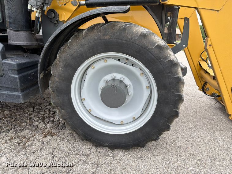 image for item NA9465 2012 Challenger MT585D MFWD tractor