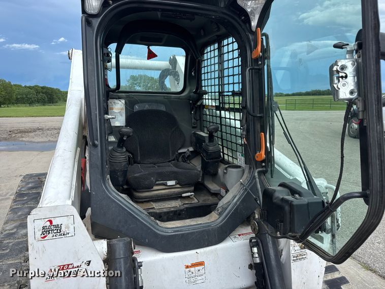 image for item NA9466 2021 Bobcat T870 tracked skid steer loader