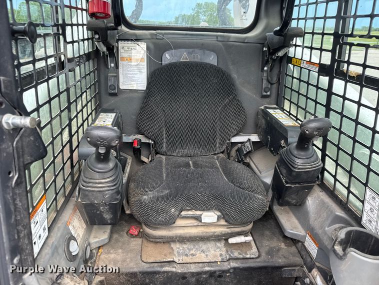 image for item NA9466 2021 Bobcat T870 tracked skid steer loader