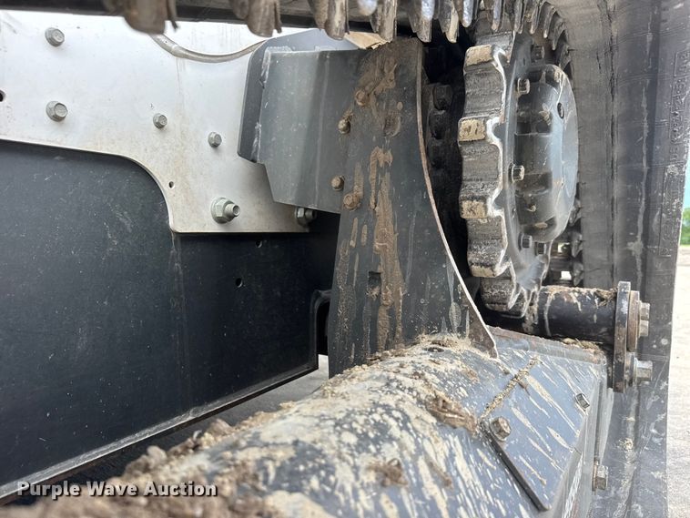 image for item NA9466 2021 Bobcat T870 tracked skid steer loader