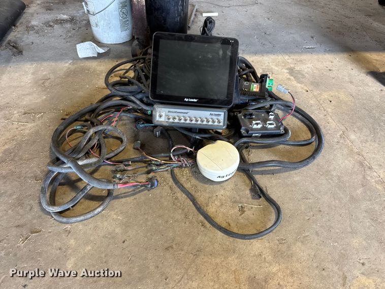 image for item NA9471 Ag Leader GPS system