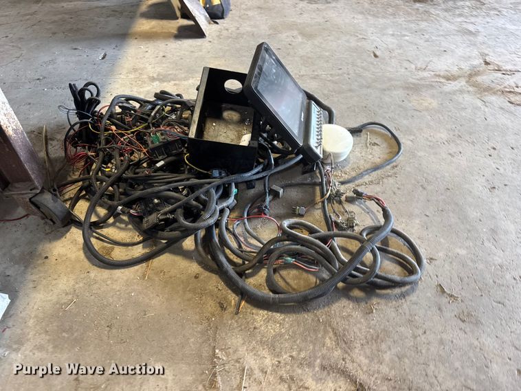 image for item NA9471 Ag Leader GPS system