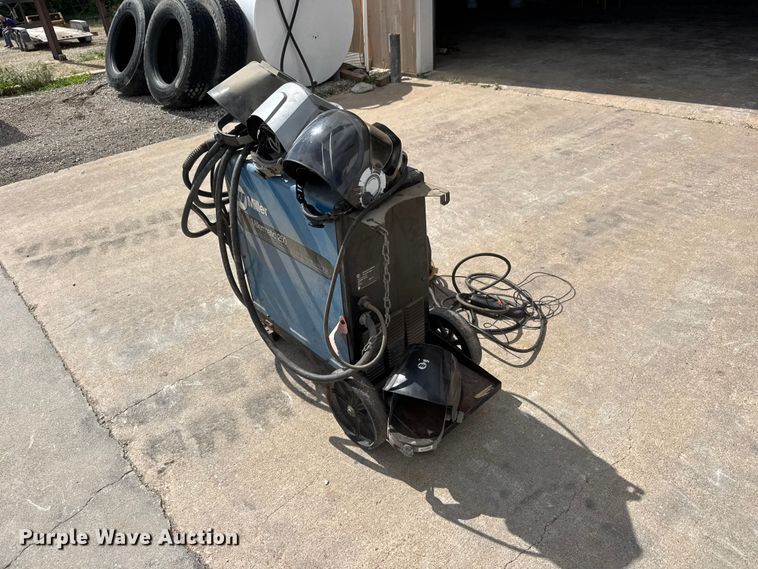 image for item NA9472 Miller Millermatic 250 welder