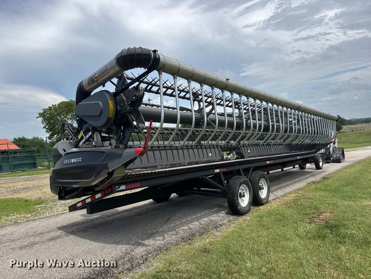image for item NA9474 AGCO Gleaner 9335 flex draper head