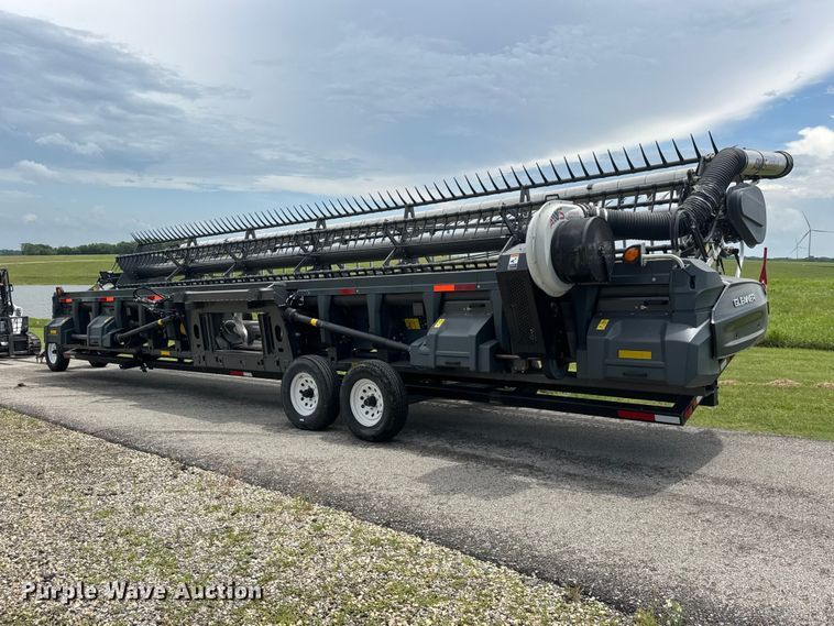image for item NA9474 AGCO Gleaner 9335 flex draper head