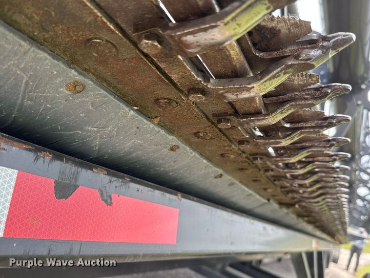 image for item NA9474 AGCO Gleaner 9335 flex draper head