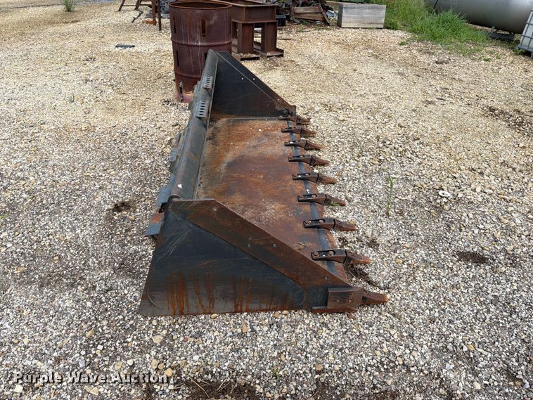 image for item NA9476 Bobcat 86 Severe Duty skid steer bucket
