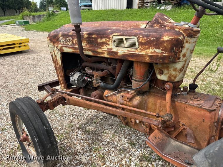 image for item NJ9210 Ford 630 tractor