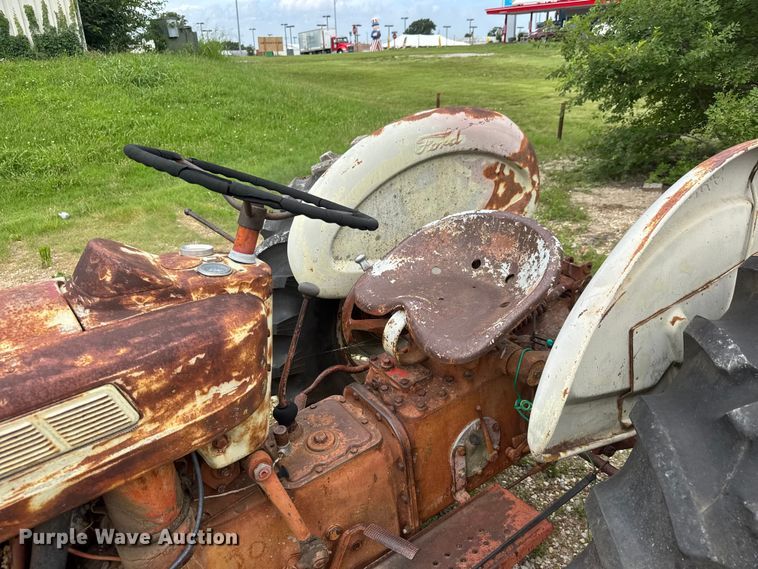 image for item NJ9210 Ford 630 tractor