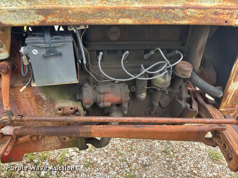 image for item NJ9210 Ford 630 tractor