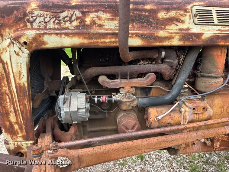 image for item NJ9210 Ford 630 tractor