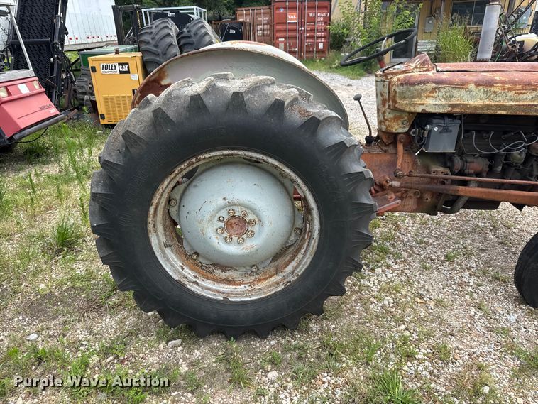 image for item NJ9210 Ford 630 tractor