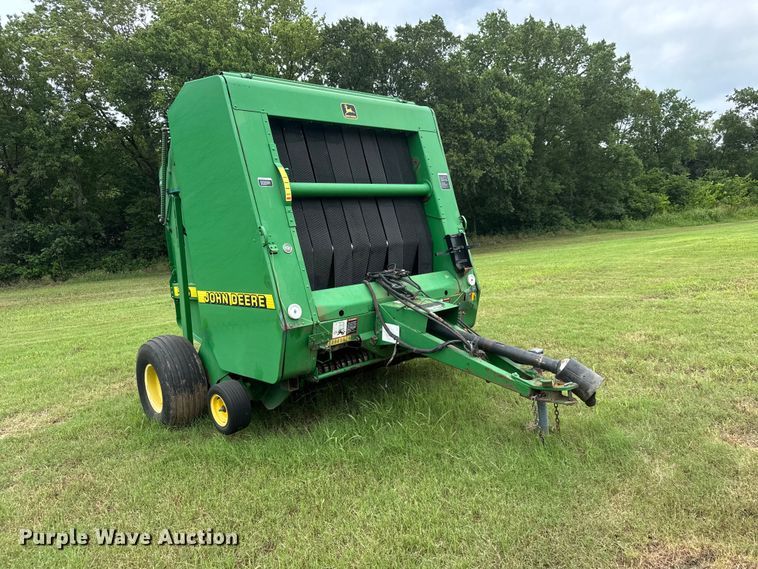 image for item NJ9211 John Deere 566-5x6 round baler
