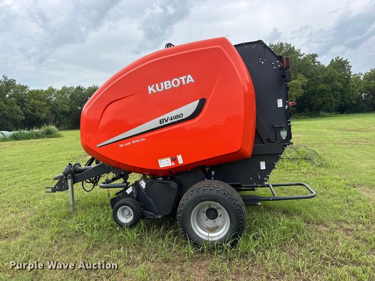image for item NJ9212 2019 Kubota BV4180 round baler