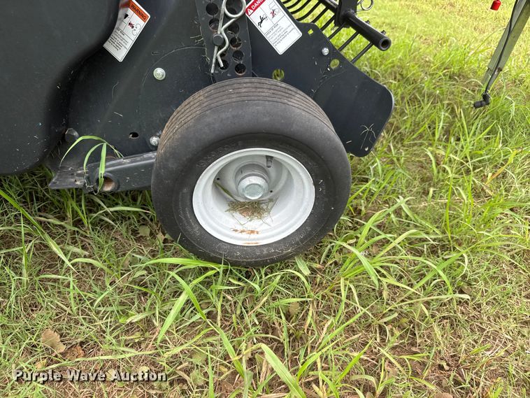 image for item NJ9212 2019 Kubota BV4180 round baler