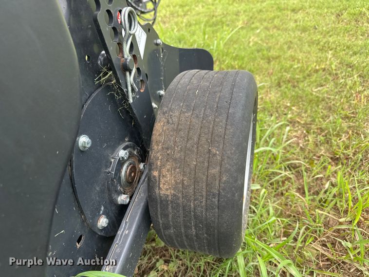 image for item NJ9212 2019 Kubota BV4180 round baler