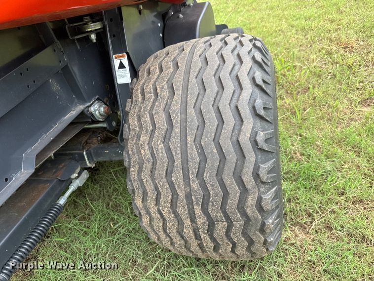 image for item NJ9212 2019 Kubota BV4180 round baler
