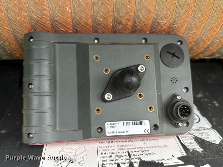 image for item NJ9212 2019 Kubota BV4180 round baler