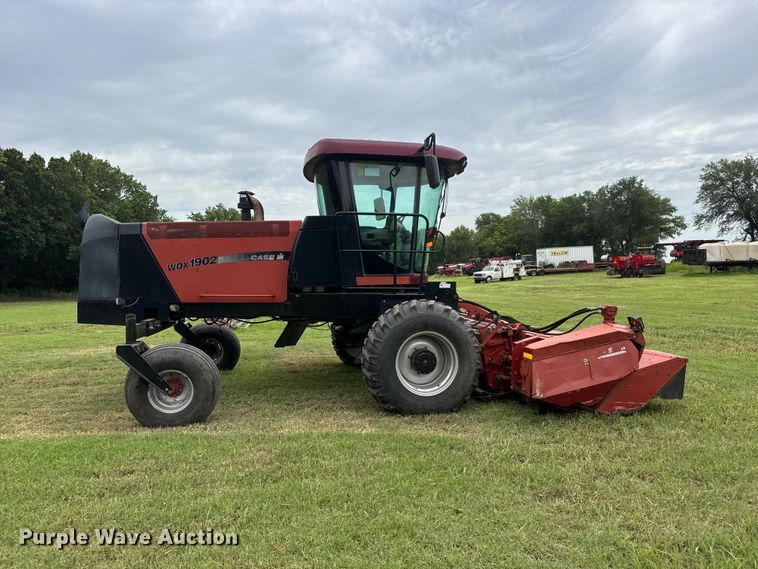 image for item NJ9214 2006 Case IH WDX1902 swather / windrower