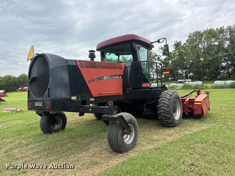 image for item NJ9214 2006 Case IH WDX1902 swather / windrower