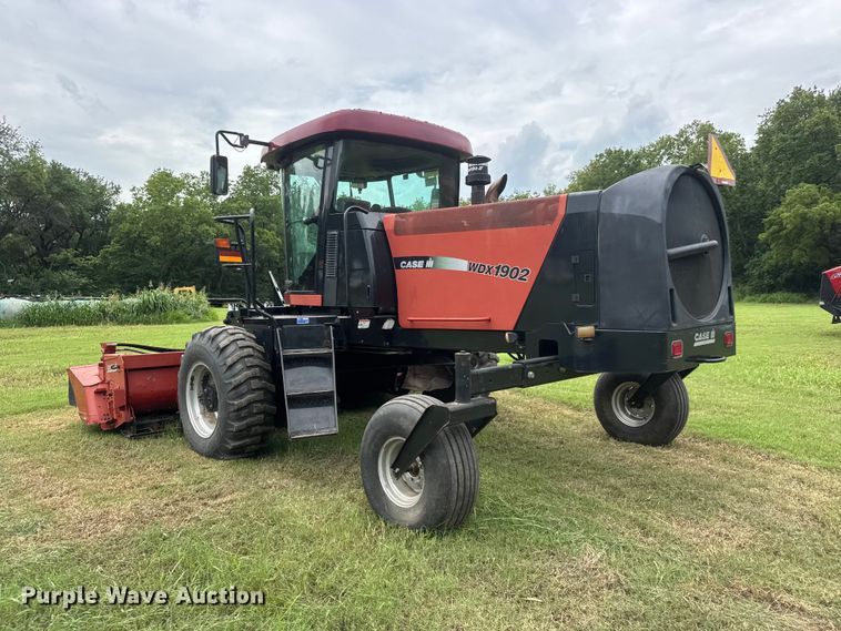 image for item NJ9214 2006 Case IH WDX1902 swather / windrower
