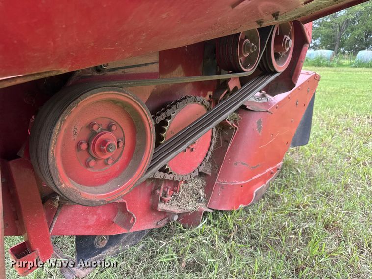 image for item NJ9214 2006 Case IH WDX1902 swather / windrower