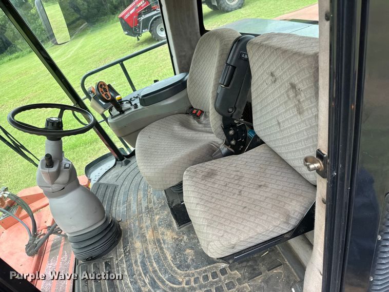 image for item NJ9214 2006 Case IH WDX1902 swather / windrower