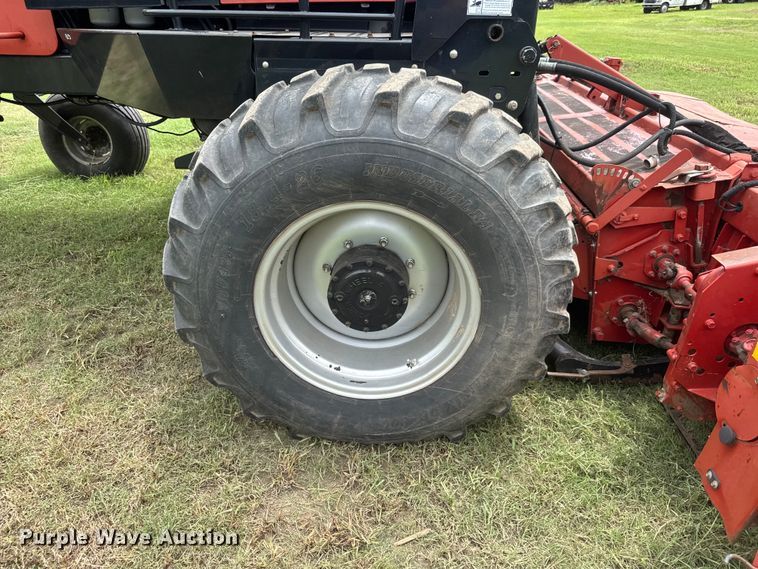image for item NJ9214 2006 Case IH WDX1902 swather / windrower