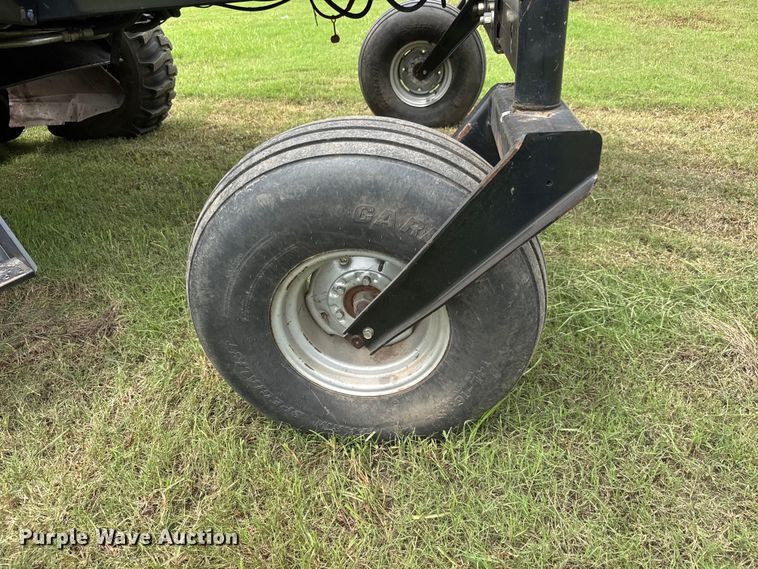 image for item NJ9214 2006 Case IH WDX1902 swather / windrower