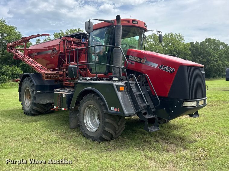 image for item NJ9215 Case IH 4520 Titan spreader