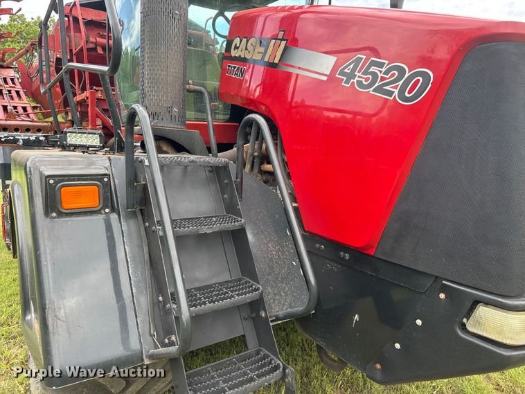 image for item NJ9215 Case IH 4520 Titan spreader