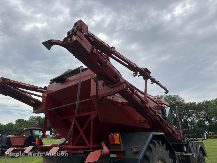 image for item NJ9215 Case IH 4520 Titan spreader