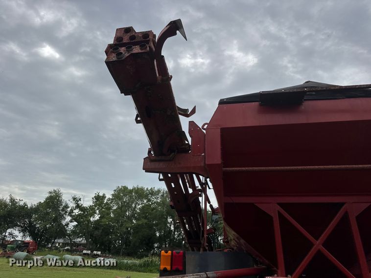 image for item NJ9215 Case IH 4520 Titan spreader