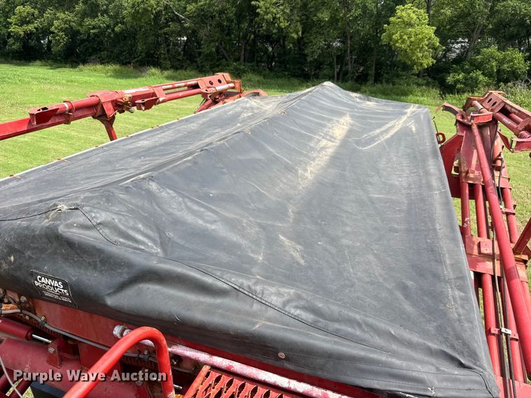 image for item NJ9215 Case IH 4520 Titan spreader
