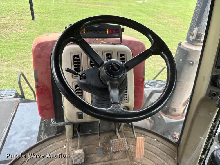 image for item NJ9215 Case IH 4520 Titan spreader