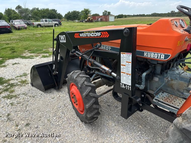 image for item NJ9217 Kubota L295DT MFWD tractor