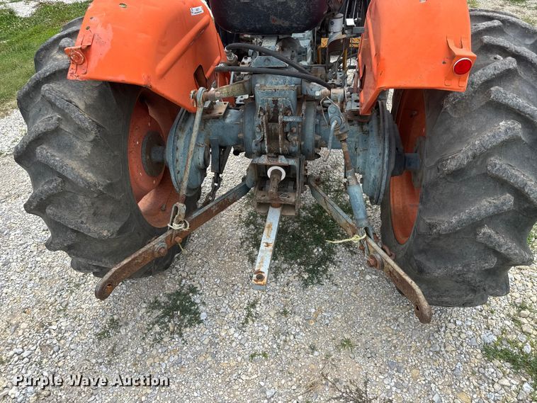 image for item NJ9217 Kubota L295DT MFWD tractor