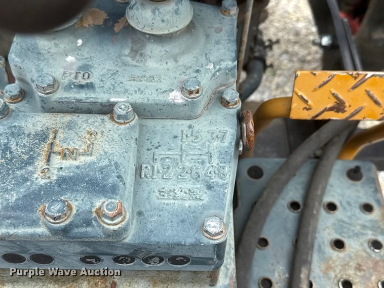image for item NJ9217 Kubota L295DT MFWD tractor