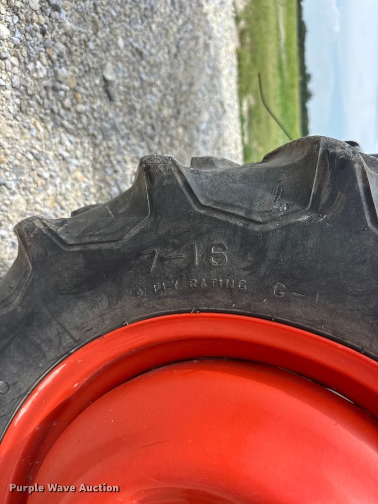 image for item NJ9217 Kubota L295DT MFWD tractor