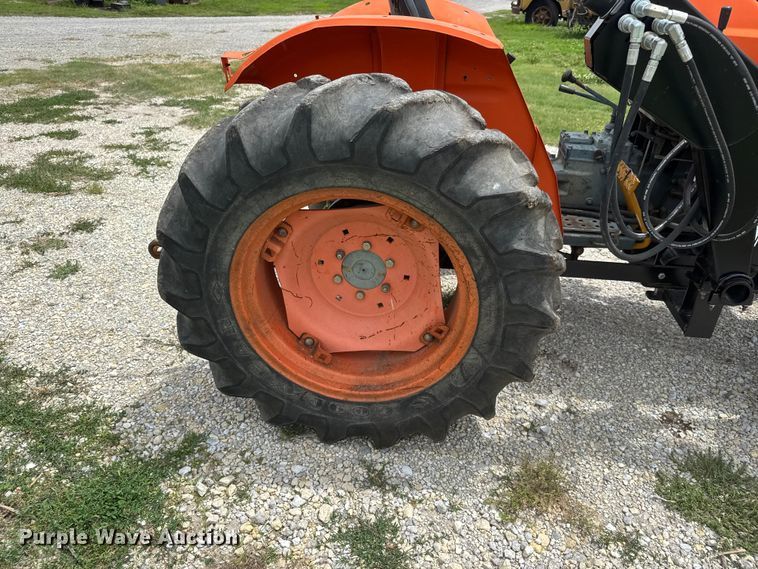 image for item NJ9217 Kubota L295DT MFWD tractor