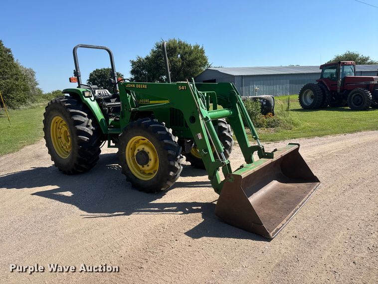 image for item NJ9231 1999 John Deere 5510 MFWD tractor